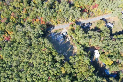 92 Center Road Weare NH 03281