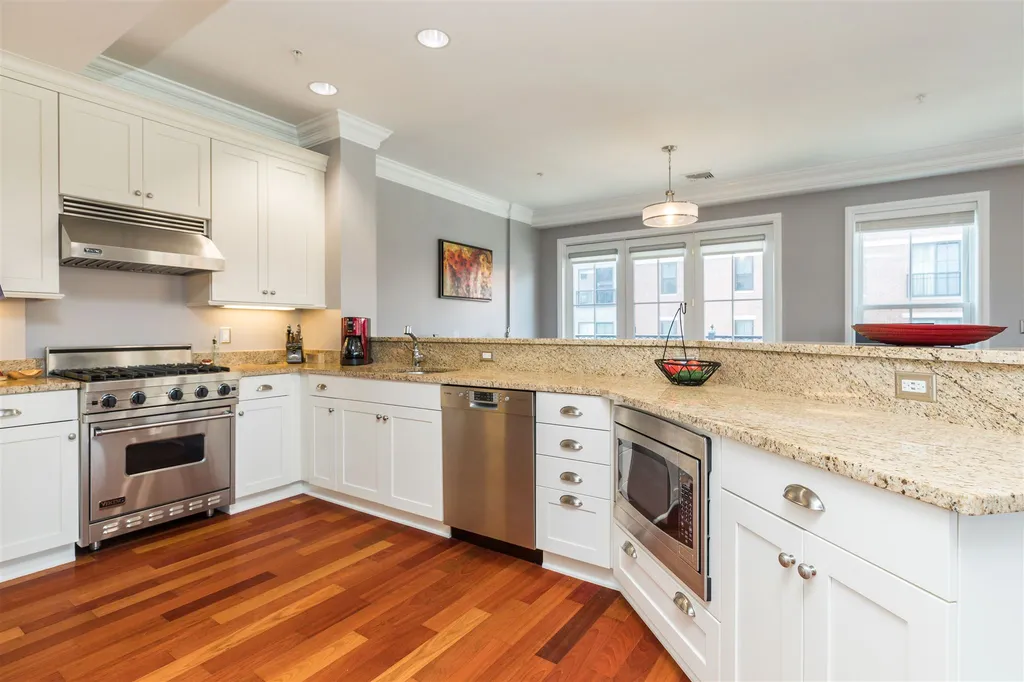 77 Hanover Street Portsmouth NH 03801