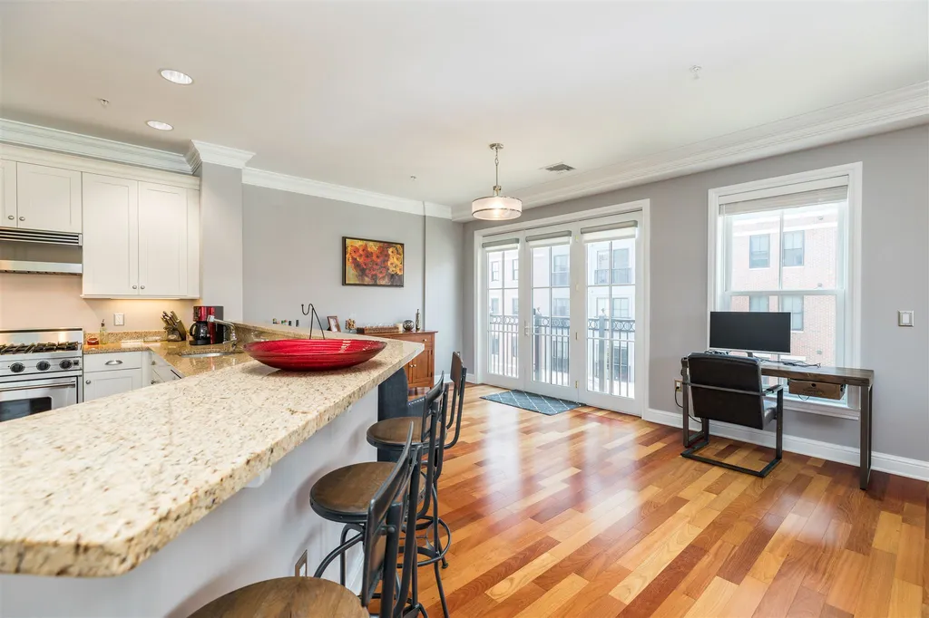 77 Hanover Street Portsmouth NH 03801