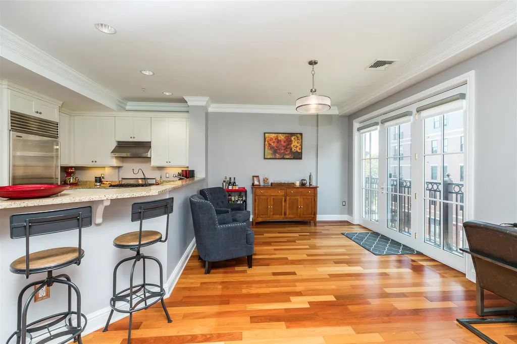 77 Hanover Street Portsmouth NH 03801