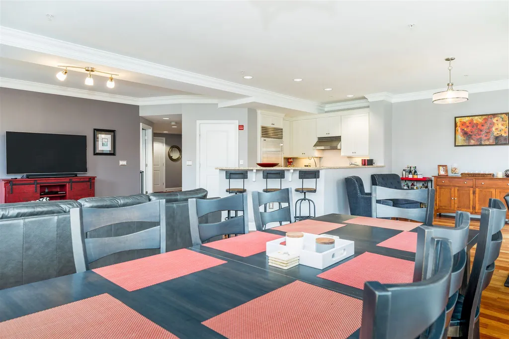 77 Hanover Street Portsmouth NH 03801
