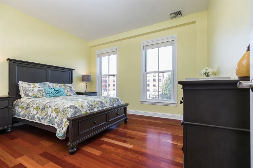 77 Hanover Street Portsmouth NH 03801