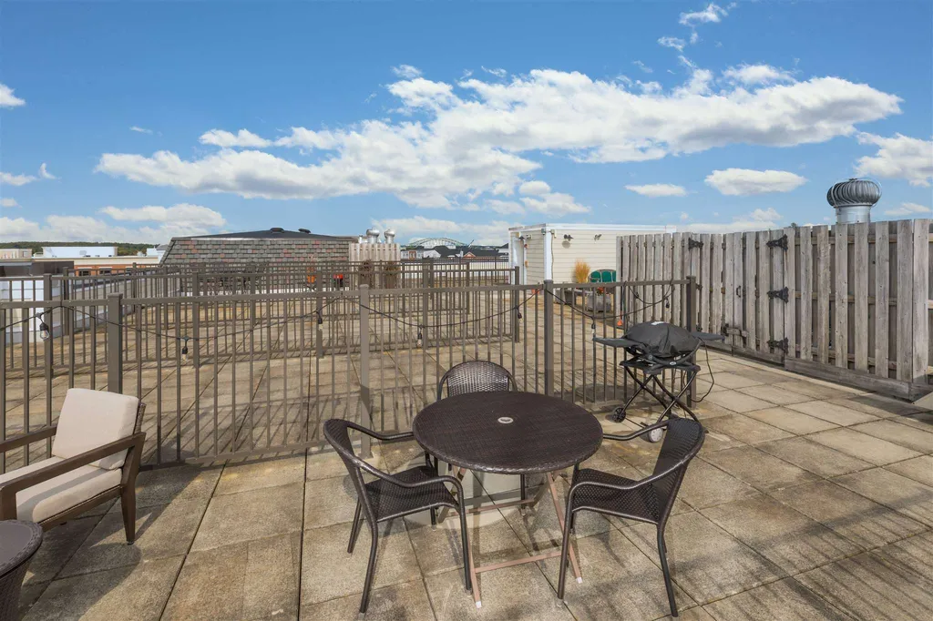 77 Hanover Street Portsmouth NH 03801