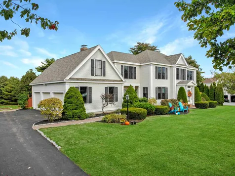10 Whipple Way Kensington NH 03833