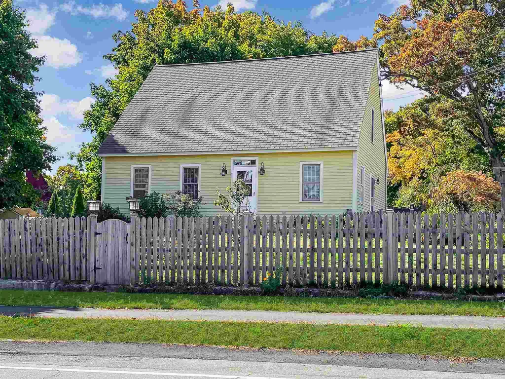 53 Prospect Street Henniker NH 03242