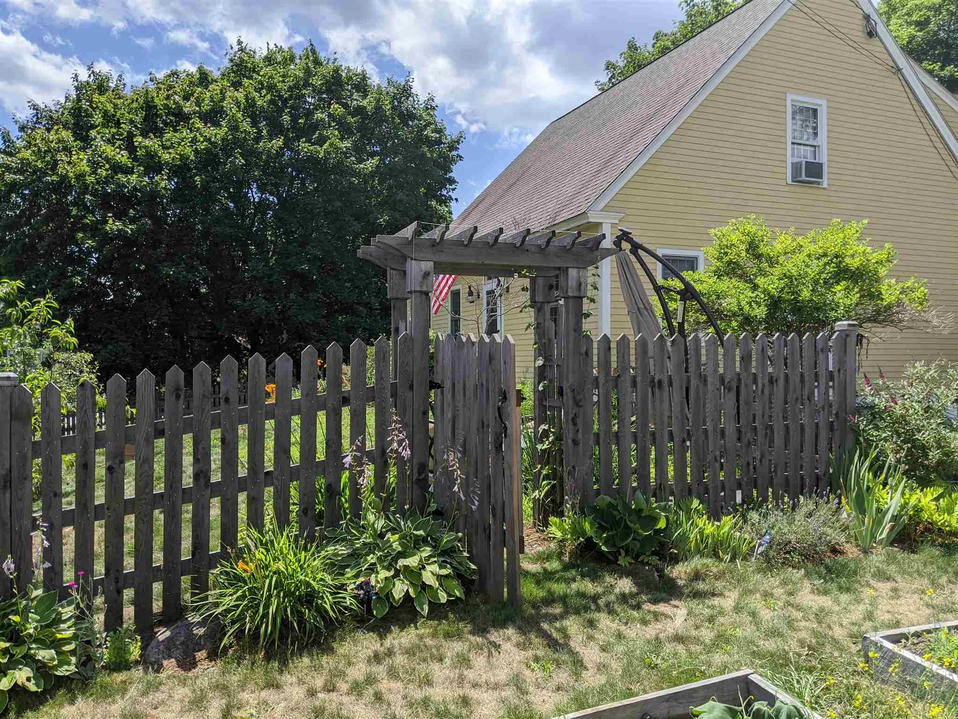 53 Prospect Street Henniker NH 03242