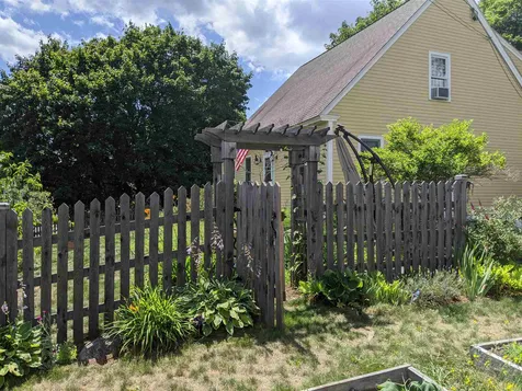 53 Prospect Street Henniker NH 03242