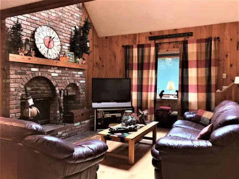 23 Upper Howes Way Wilmington VT 05363