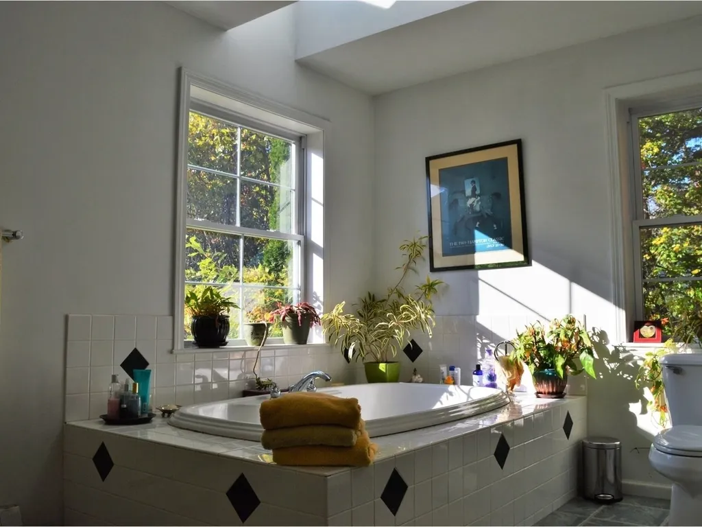 20 Stonegate Lane Shelburne VT 05482