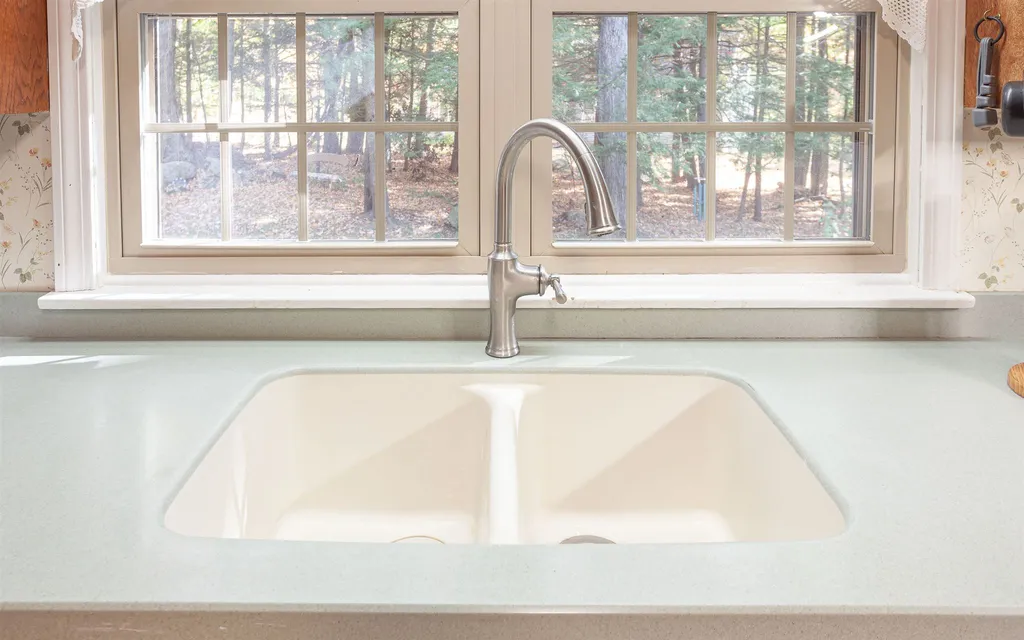 128 Hunter Farm Road Peterborough NH 03458