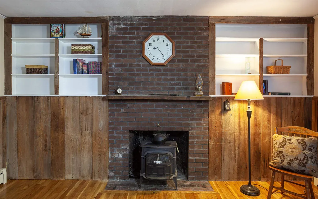 128 Hunter Farm Road Peterborough NH 03458
