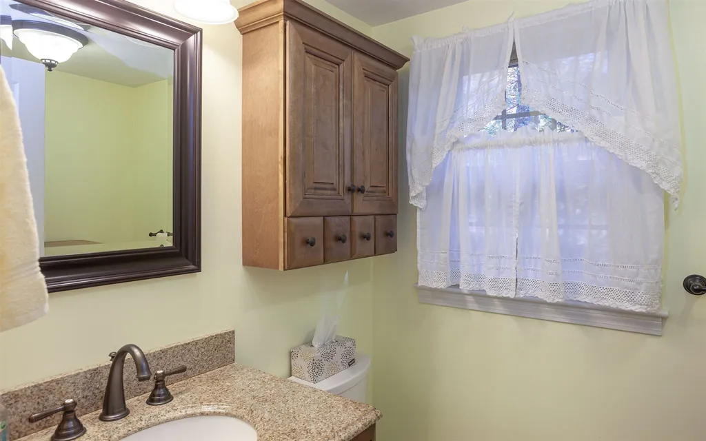 128 Hunter Farm Road Peterborough NH 03458
