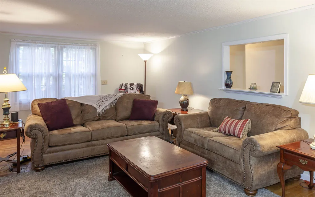 128 Hunter Farm Road Peterborough NH 03458