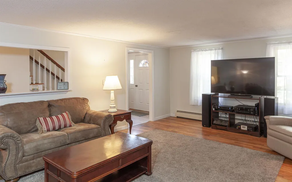 128 Hunter Farm Road Peterborough NH 03458