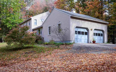 128 Hunter Farm Road Peterborough NH 03458