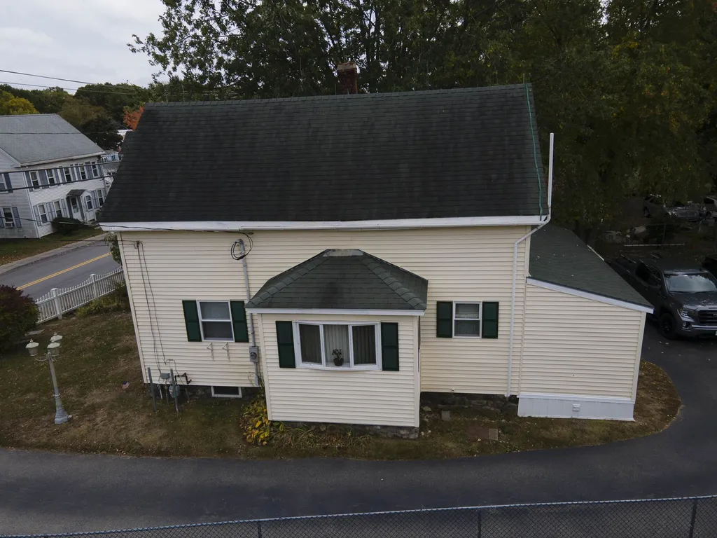 49 Washington Street Seabrook NH 03874