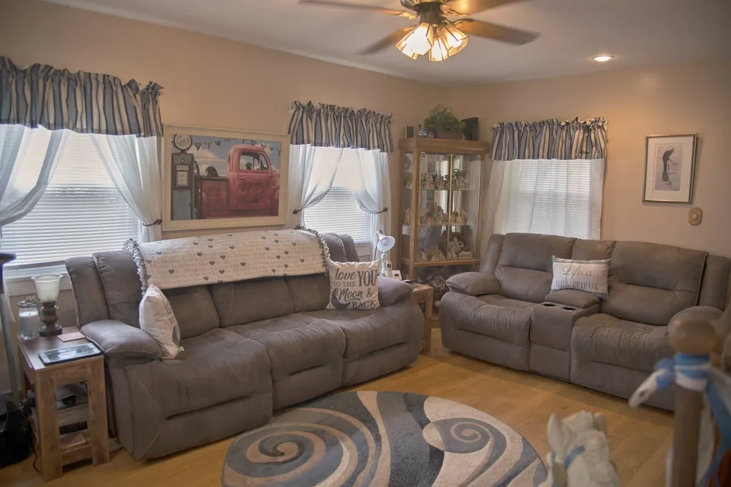 49 Washington Street Seabrook NH 03874