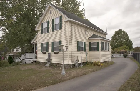 49 Washington Street Seabrook NH 03874