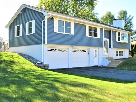 11 Kanata Drive Nashua NH 03063