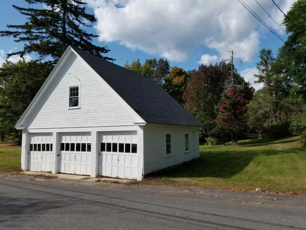 422 Flanders Memorial Road Weare NH 03281