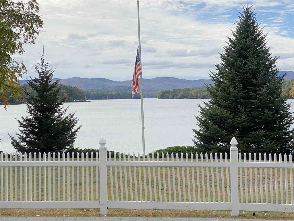 734 North Main Street Wolfeboro NH 03894