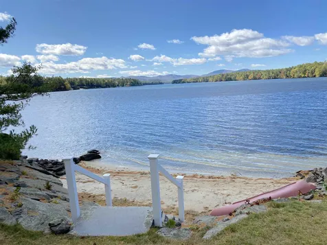 734 North Main Street Wolfeboro NH 03894