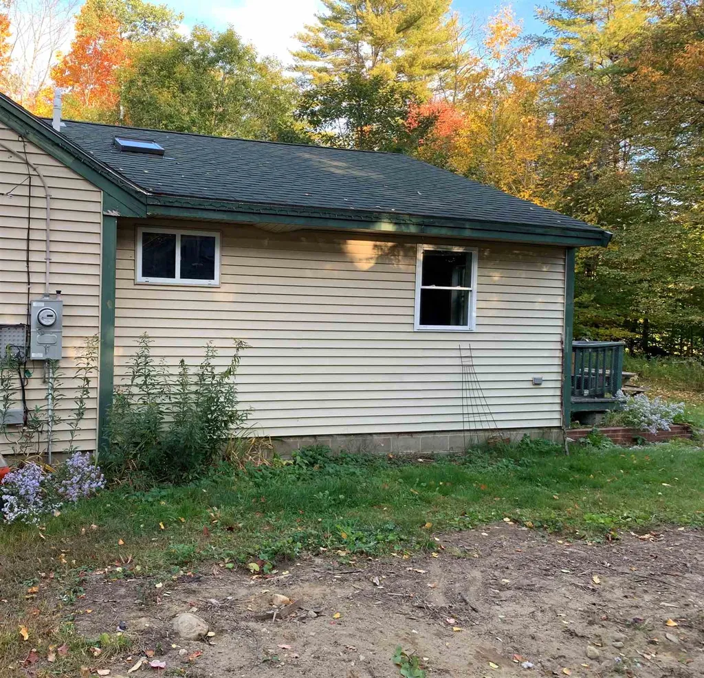 12 Old Town Road Hill NH 03243