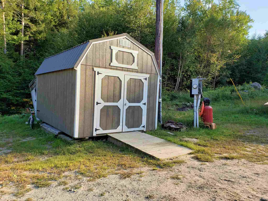129 Cutts Road Newport NH 03773