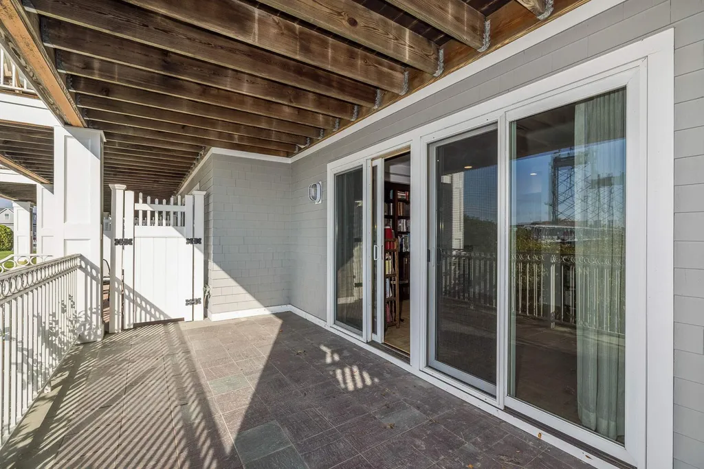 4 Island Avenue Kittery ME 03904