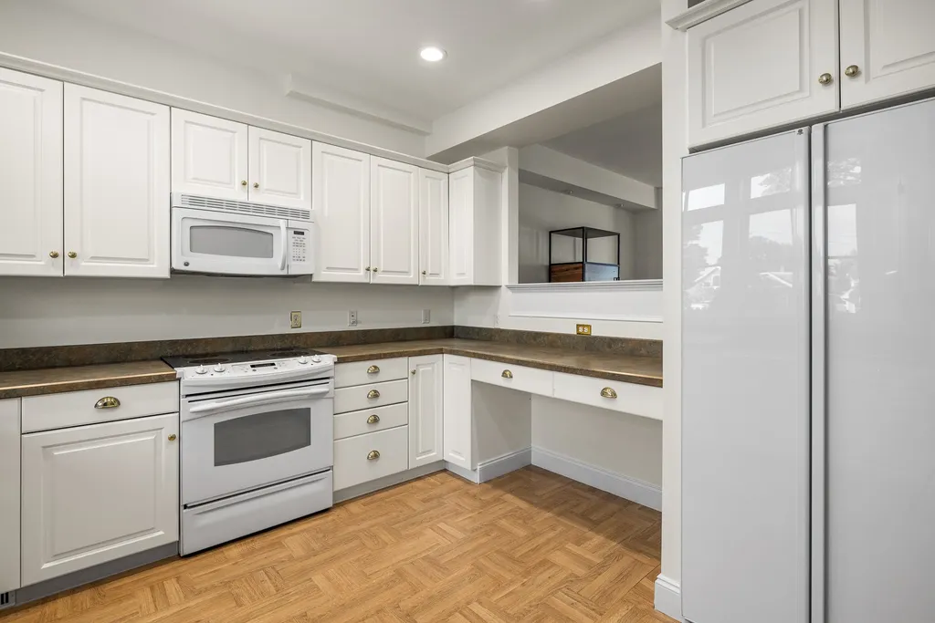 4 Island Avenue Kittery ME 03904