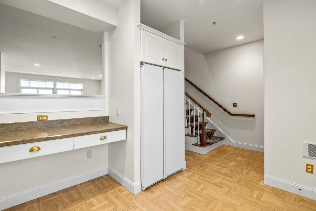 4 Island Avenue Kittery ME 03904
