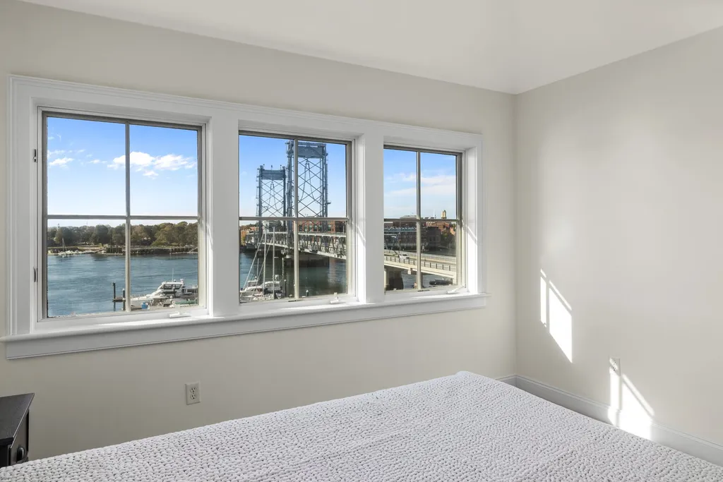4 Island Avenue Kittery ME 03904