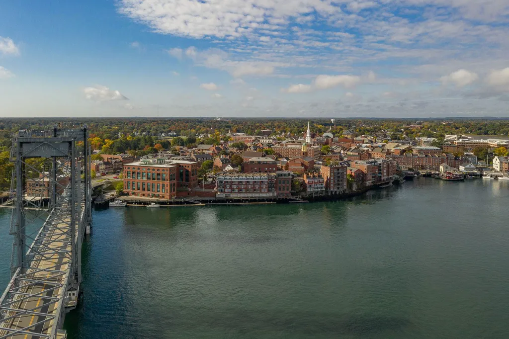 4 Island Avenue Kittery ME 03904