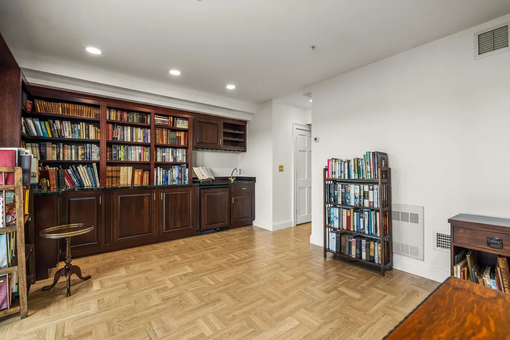 4 Island Avenue Kittery ME 03904