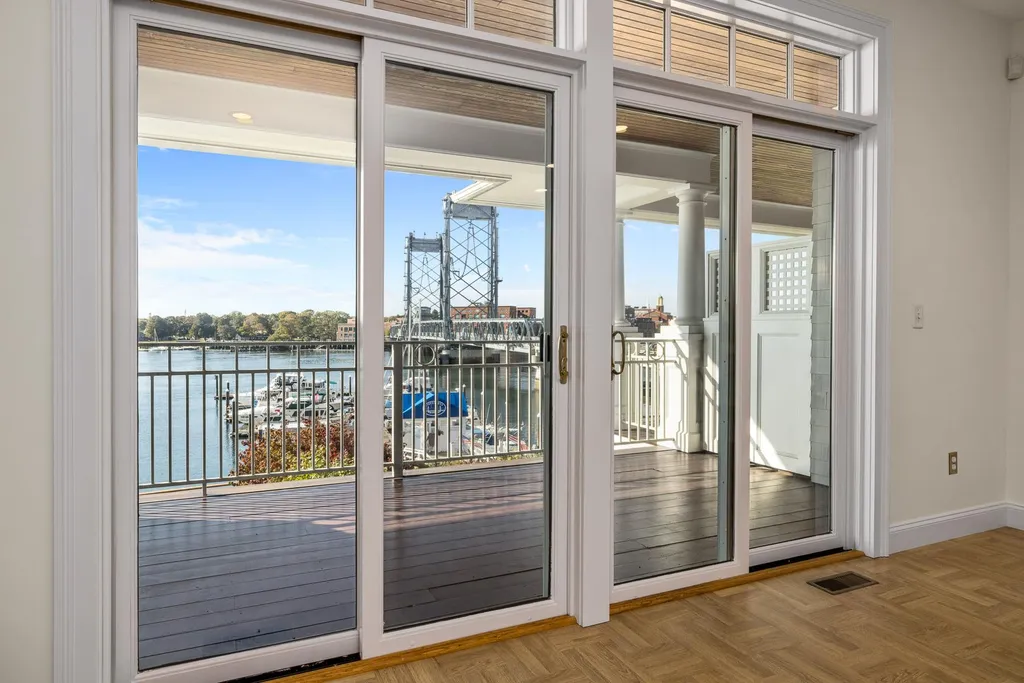 4 Island Avenue Kittery ME 03904