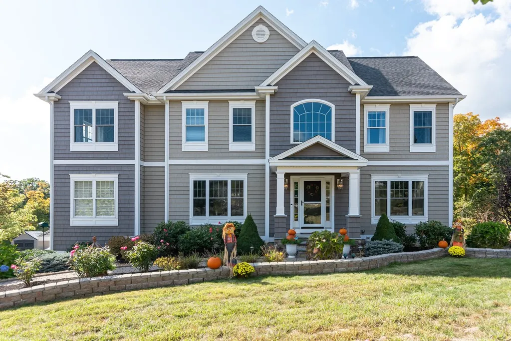 9 Burnham Road Windham NH 03087