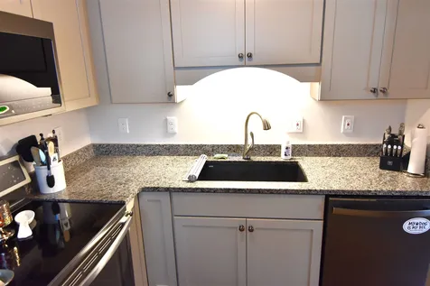 336 Mast Road Manchester NH 03102