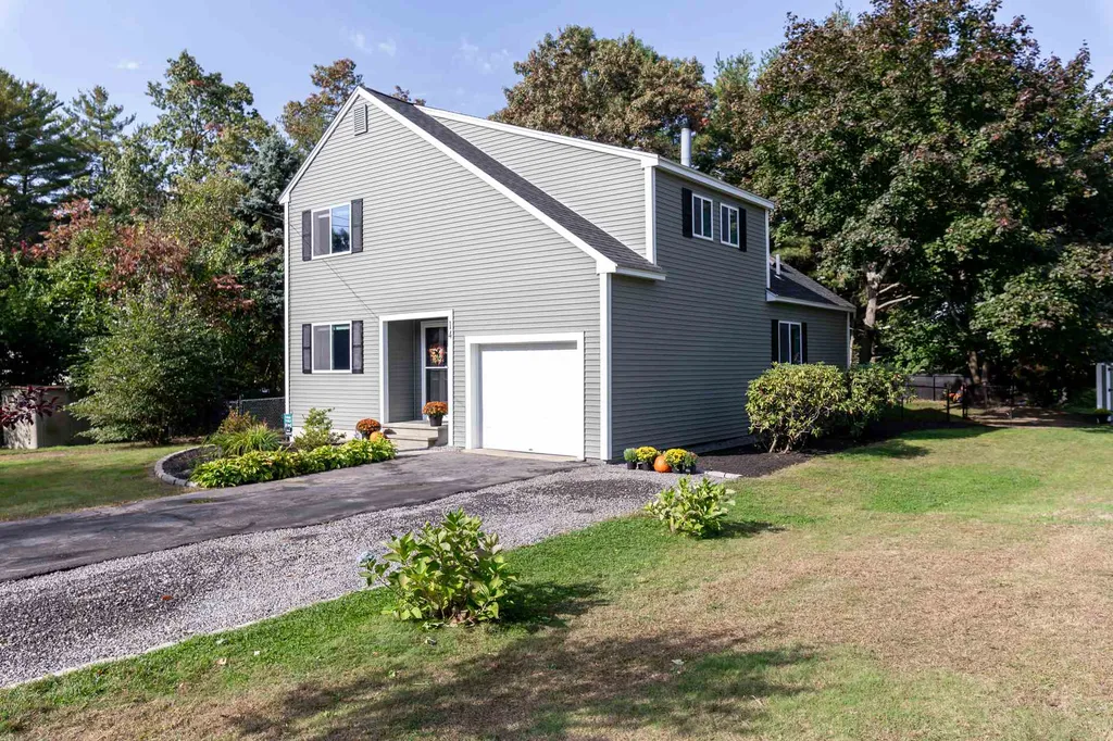 14 Ventura Circle Nashua NH 03062
