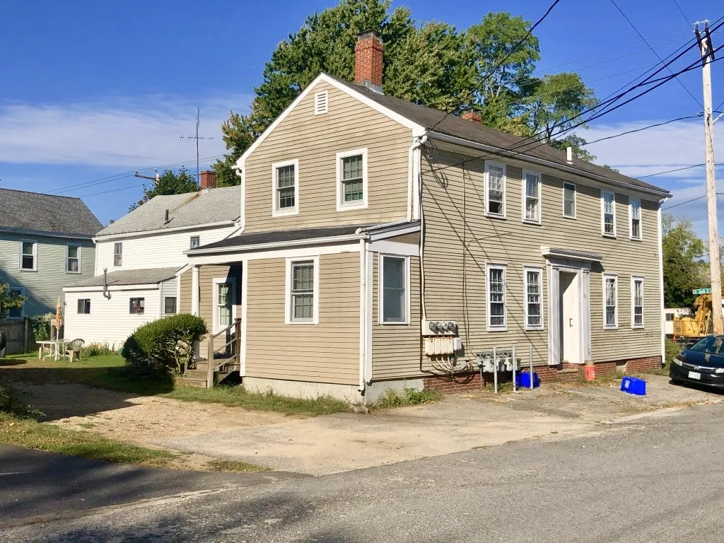 2 South Street Exeter NH 03833
