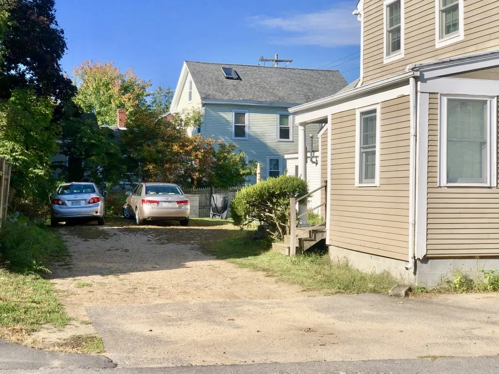 2 South Street Exeter NH 03833