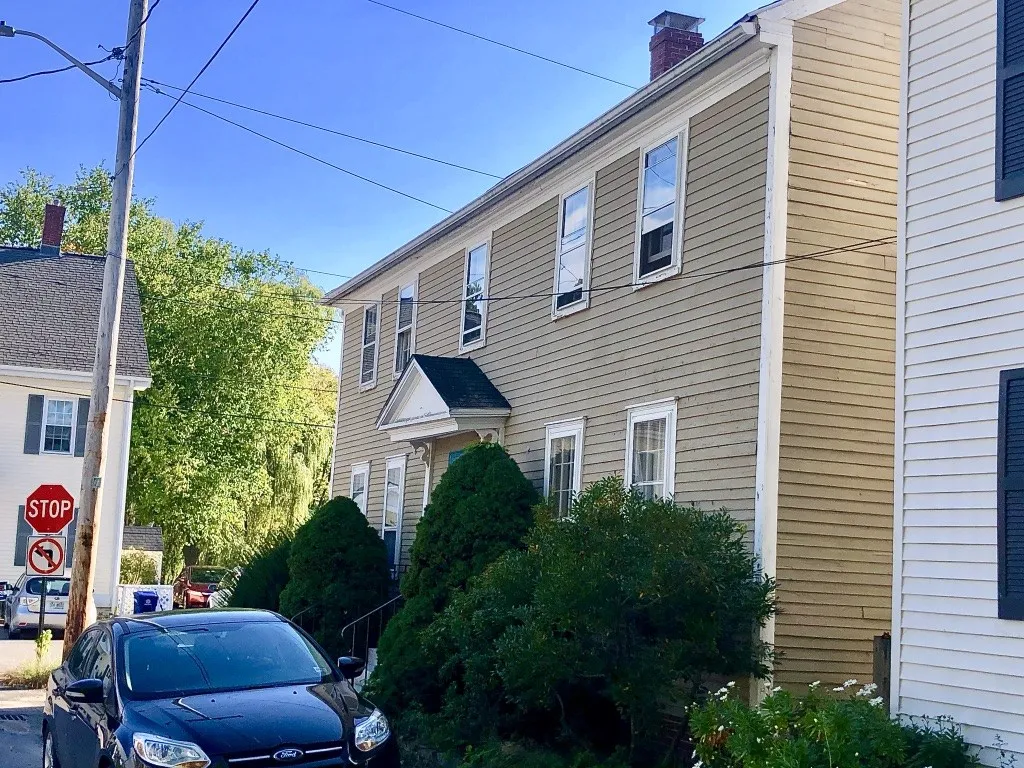 2 South Street Exeter NH 03833