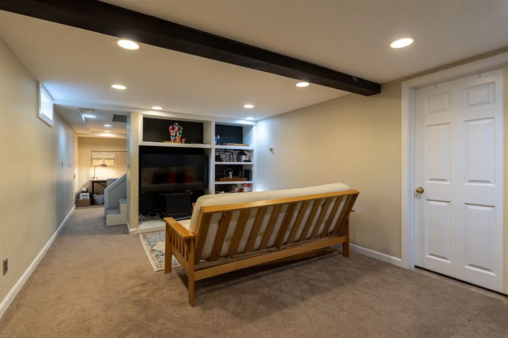 6 Mink Drive Hanover NH 03755