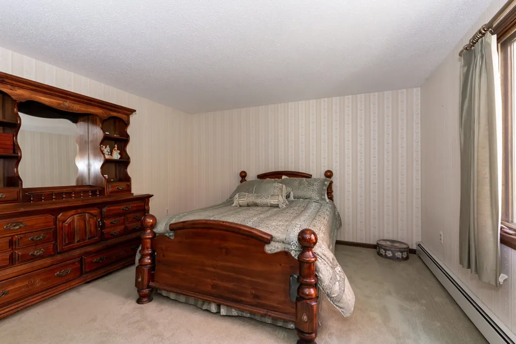 16 Dianna Road Londonderry NH 03053