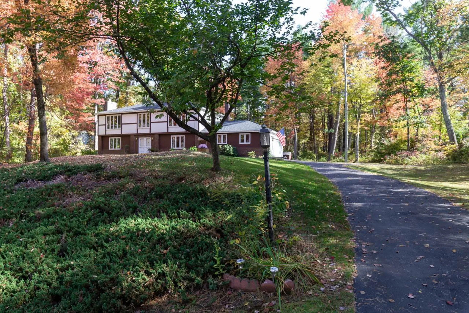 16 Dianna Road Londonderry NH 03053