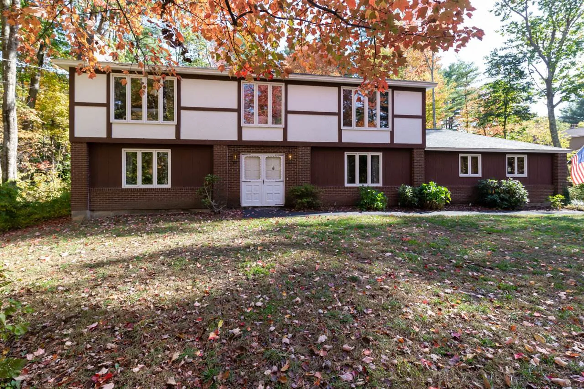 16 Dianna Road Londonderry NH 03053