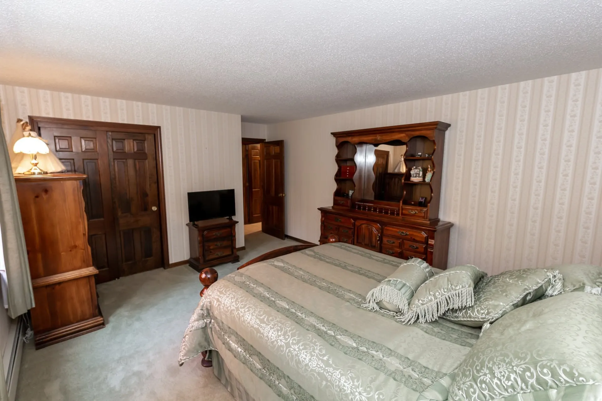 16 Dianna Road Londonderry NH 03053
