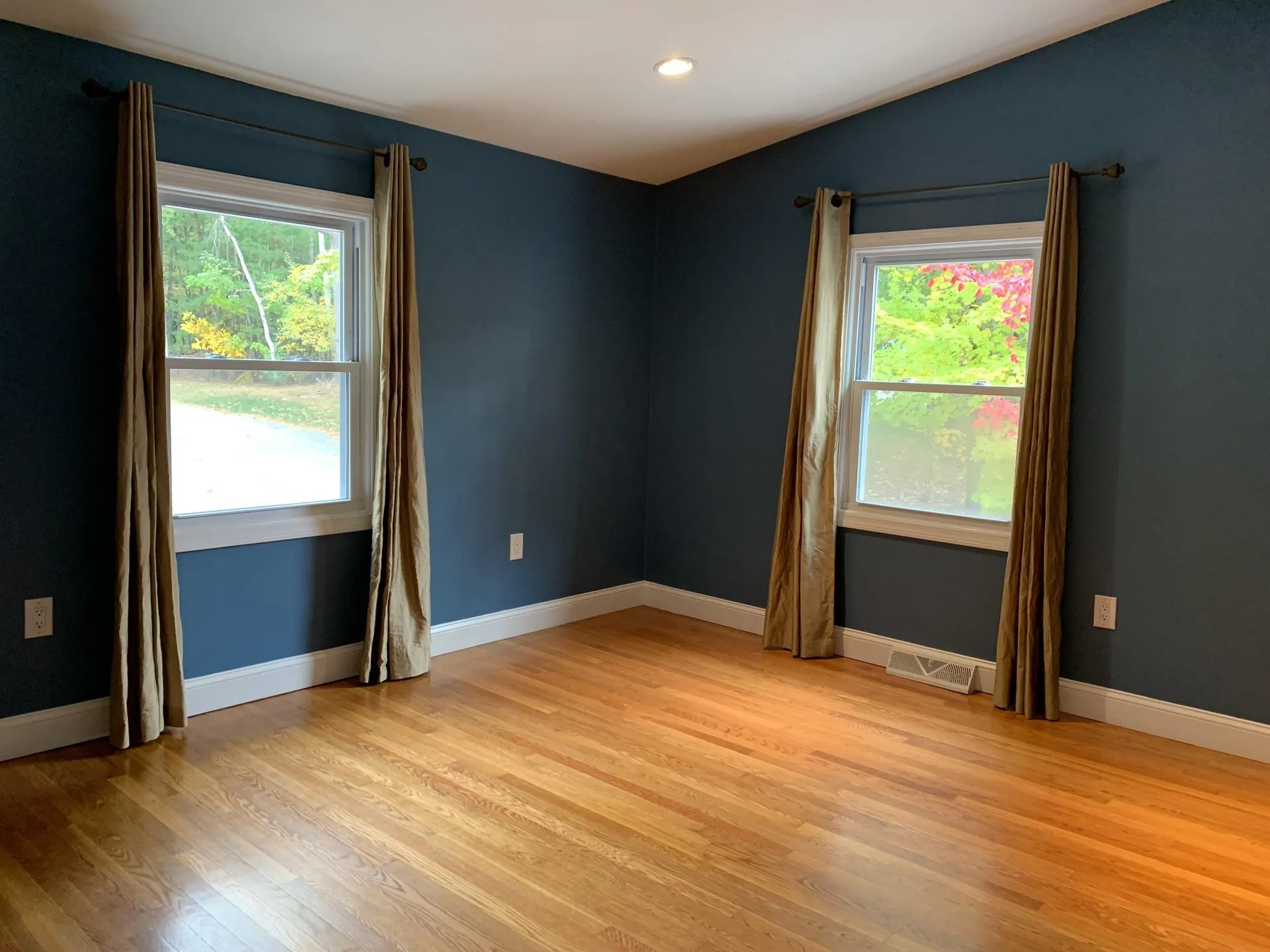 54 Conant Road Nashua NH 03062