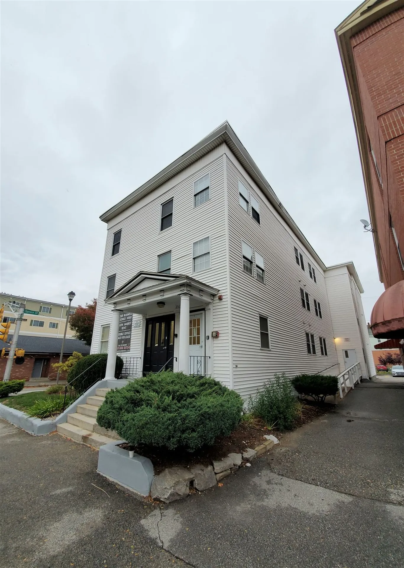 251 Pine Street Manchester NH 03103