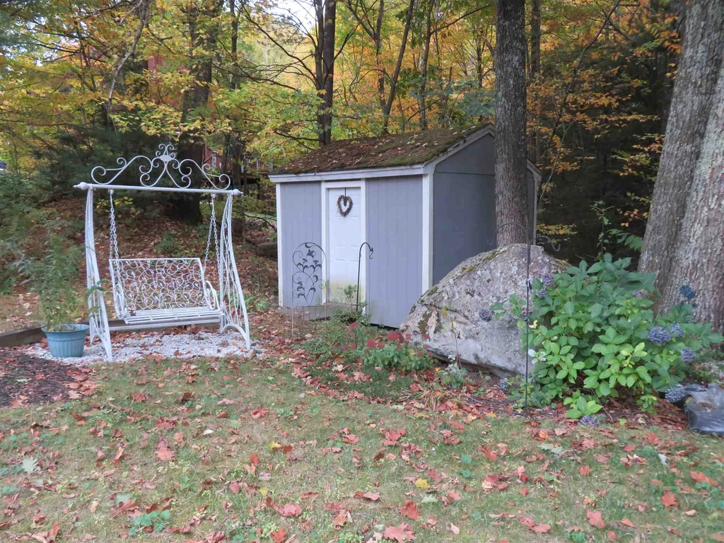 17a Kienia Road Hudson NH 03051