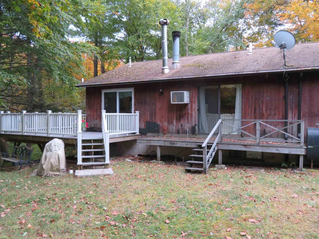 17a Kienia Road Hudson NH 03051